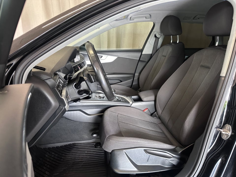 Audi A4 2,0 TDi 150 Avant S-tr. 5d