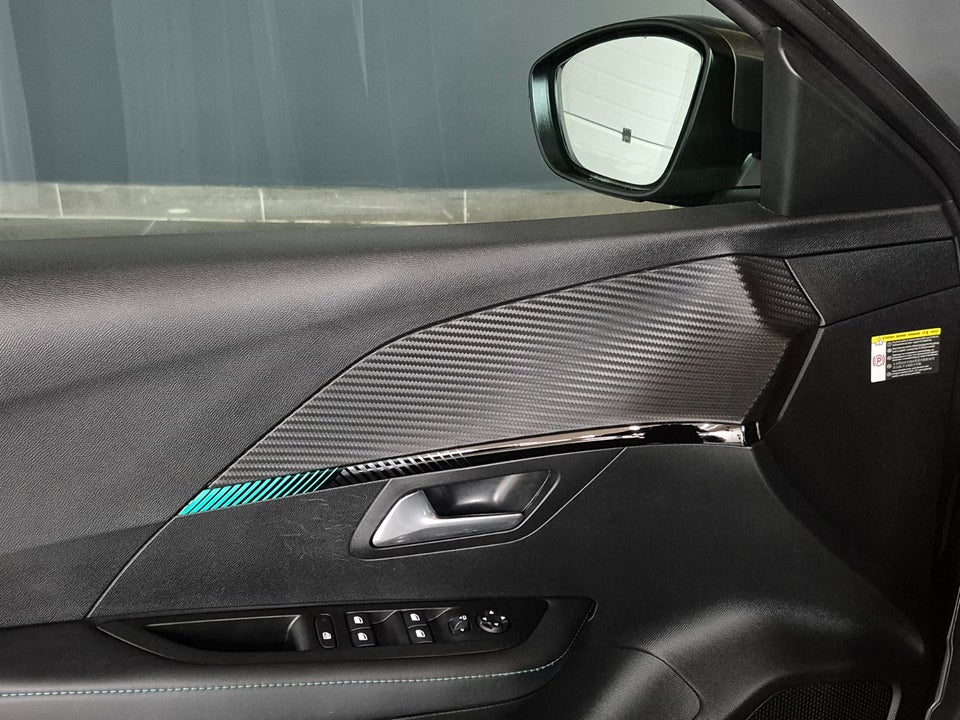 Peugeot 208 1,2 PureTech 100 Allure EAT8 5d