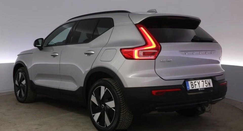 Volvo XC40 ReCharge Extended Range Plus 5d