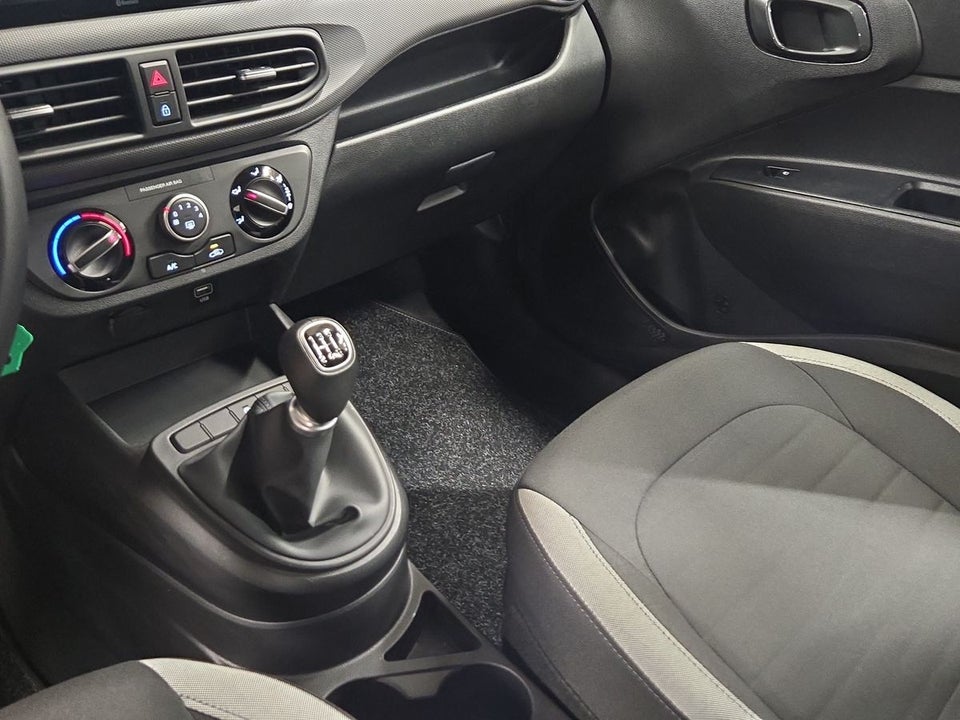 Hyundai i10 1,0 MPi Essential 5d