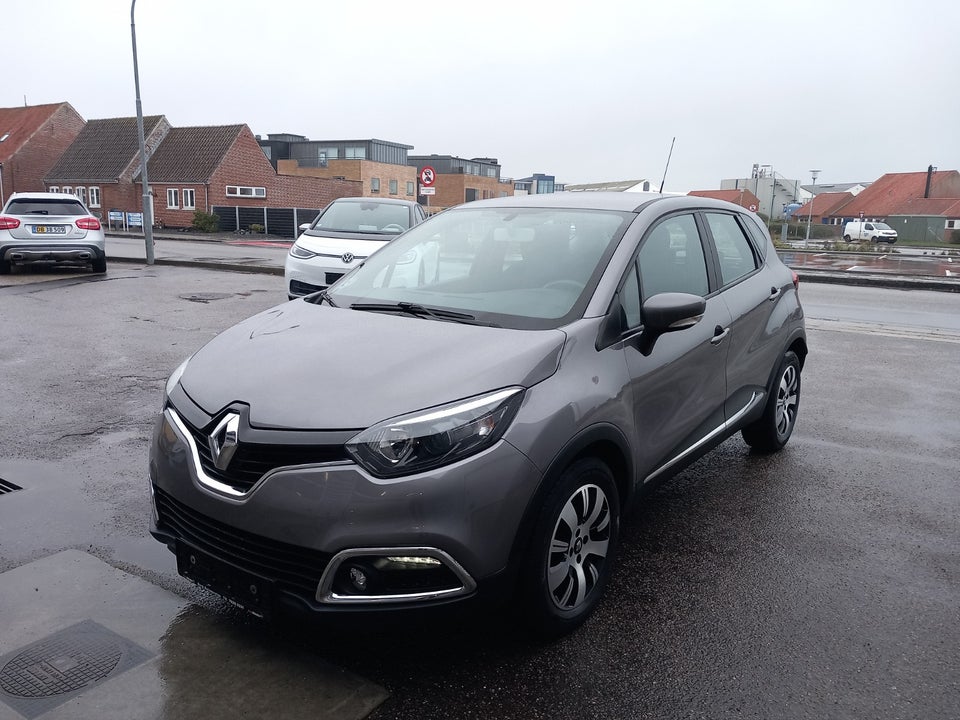 Renault Captur 0,9 TCe 90 Expression 5d