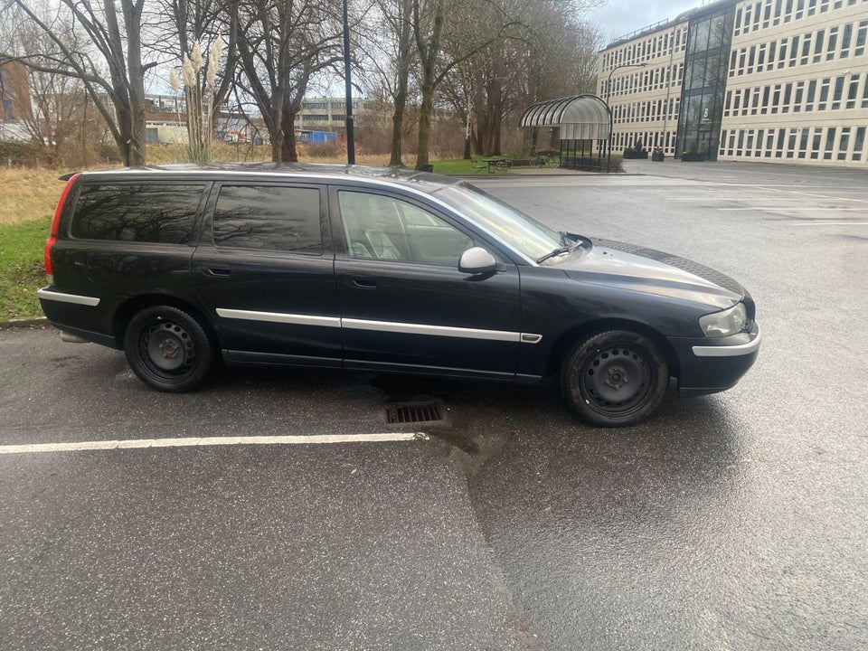 Volvo V70 2,4 T 200 aut. 5d