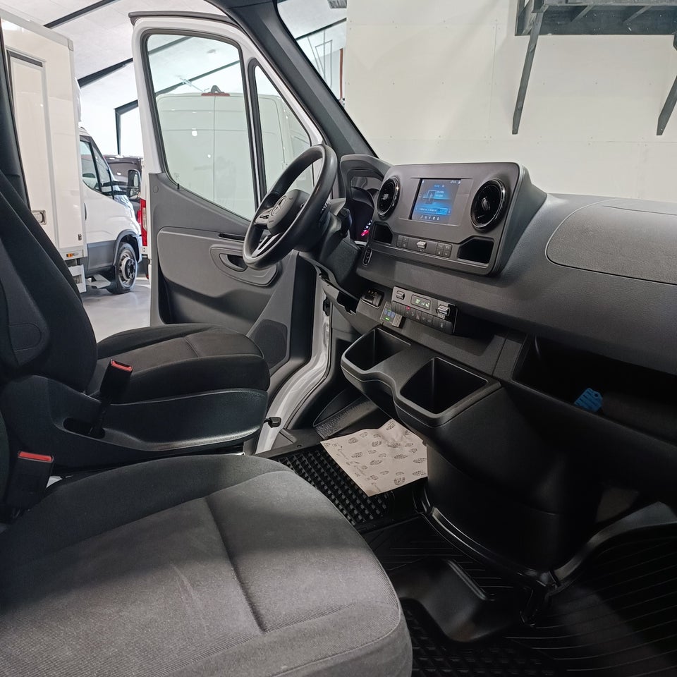 Mercedes Sprinter 317 2,0 CDi A3 Db.Kab aut. RWD 4d