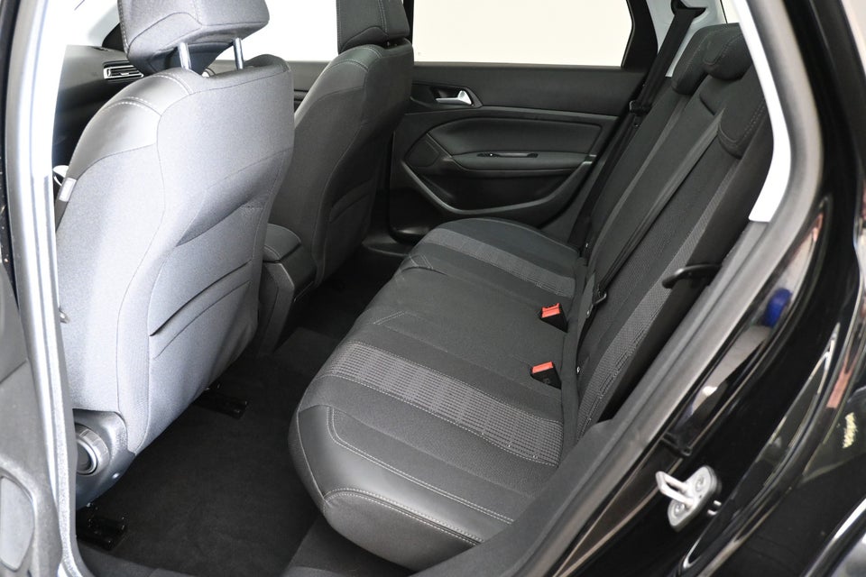 Peugeot 308 1,6 BlueHDi 120 Allure Sky SW 5d