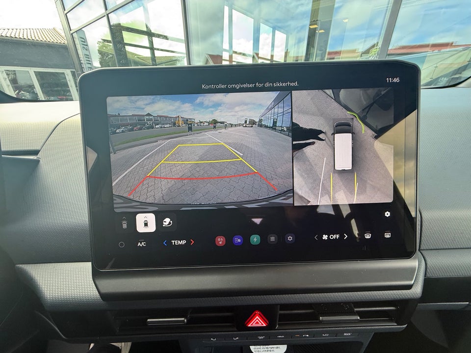 Kia PV5 71 Long Range Upgrade 5d