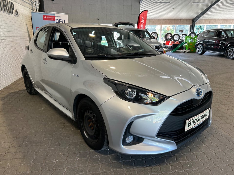 Toyota Yaris 1,5 Hybrid H3 e-CVT 5d