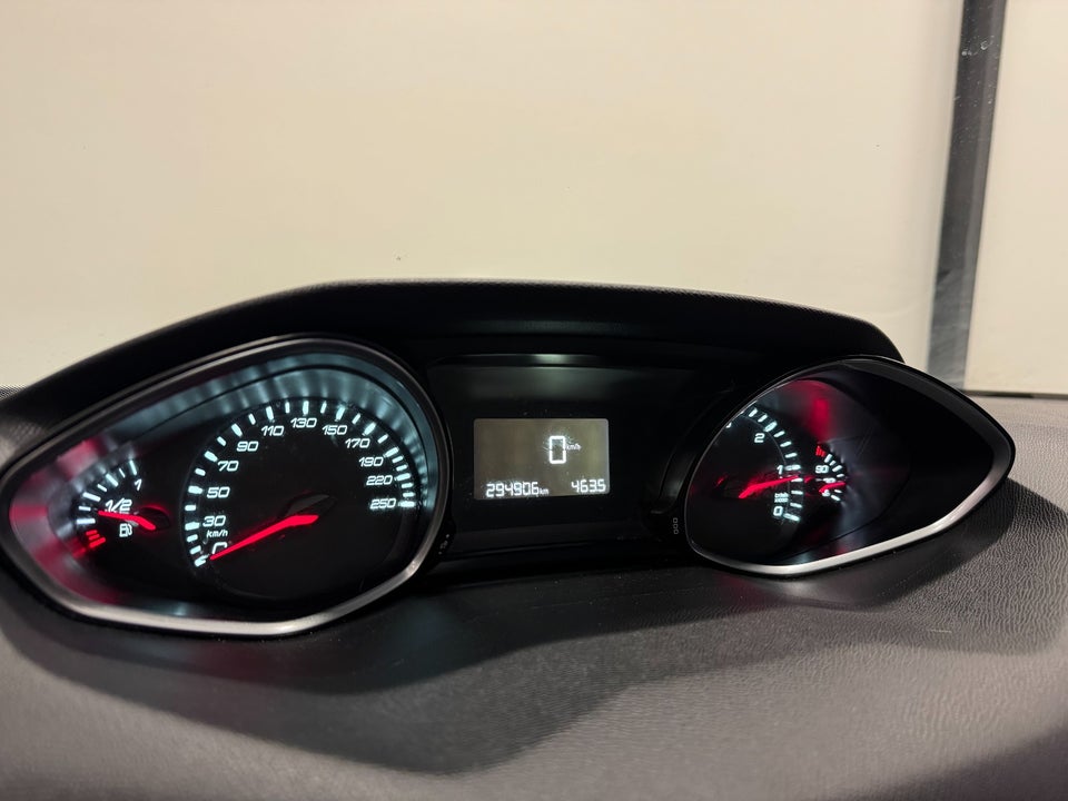 Peugeot 308 1,6 HDi 92 Active 5d