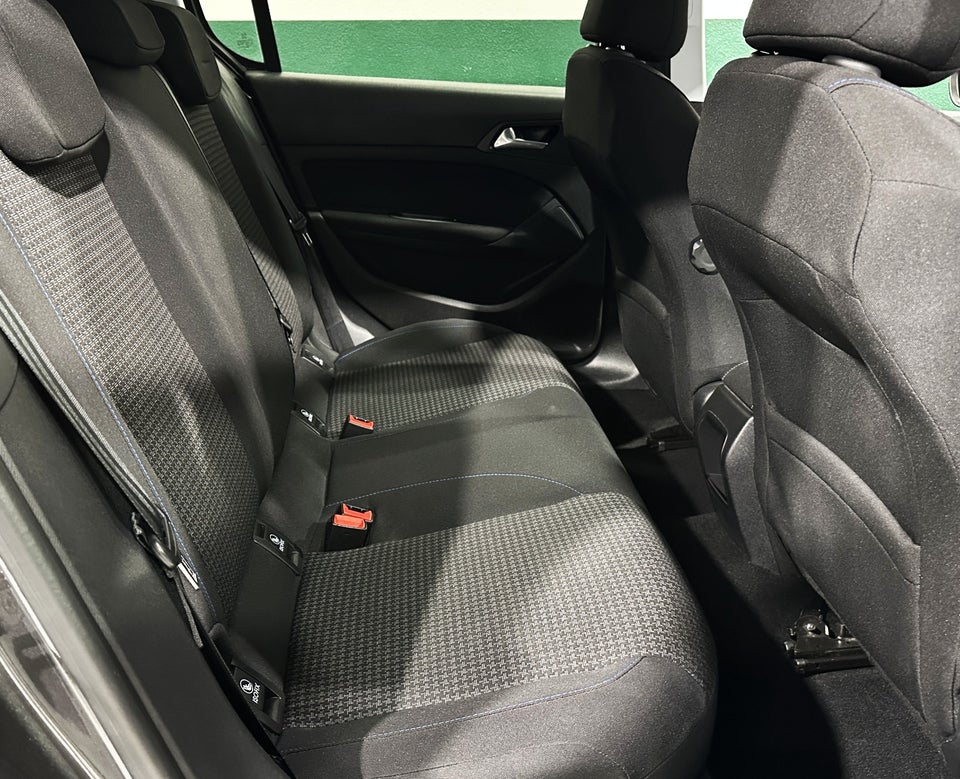 Peugeot 308 1,5 BlueHDi 130 Style 5d