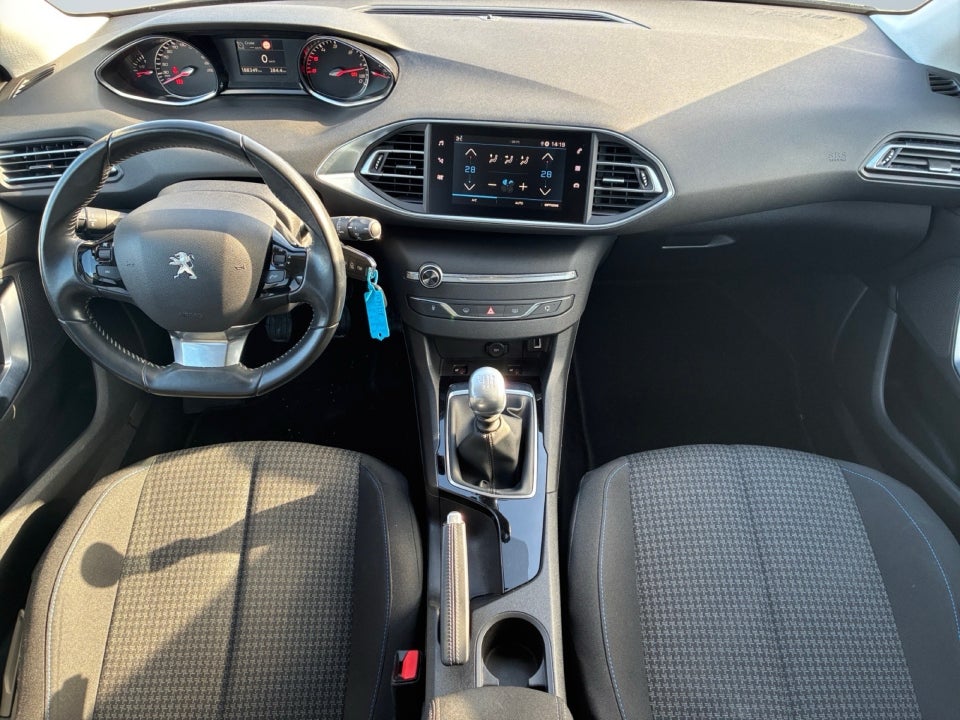 Peugeot 308 1,5 BlueHDi 130 Style+ 5d