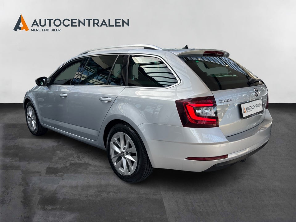 Skoda Octavia 2,0 TDi 150 Celebration Combi DSG 5d