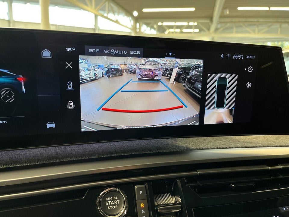 Peugeot e-3008 77 GT 5d