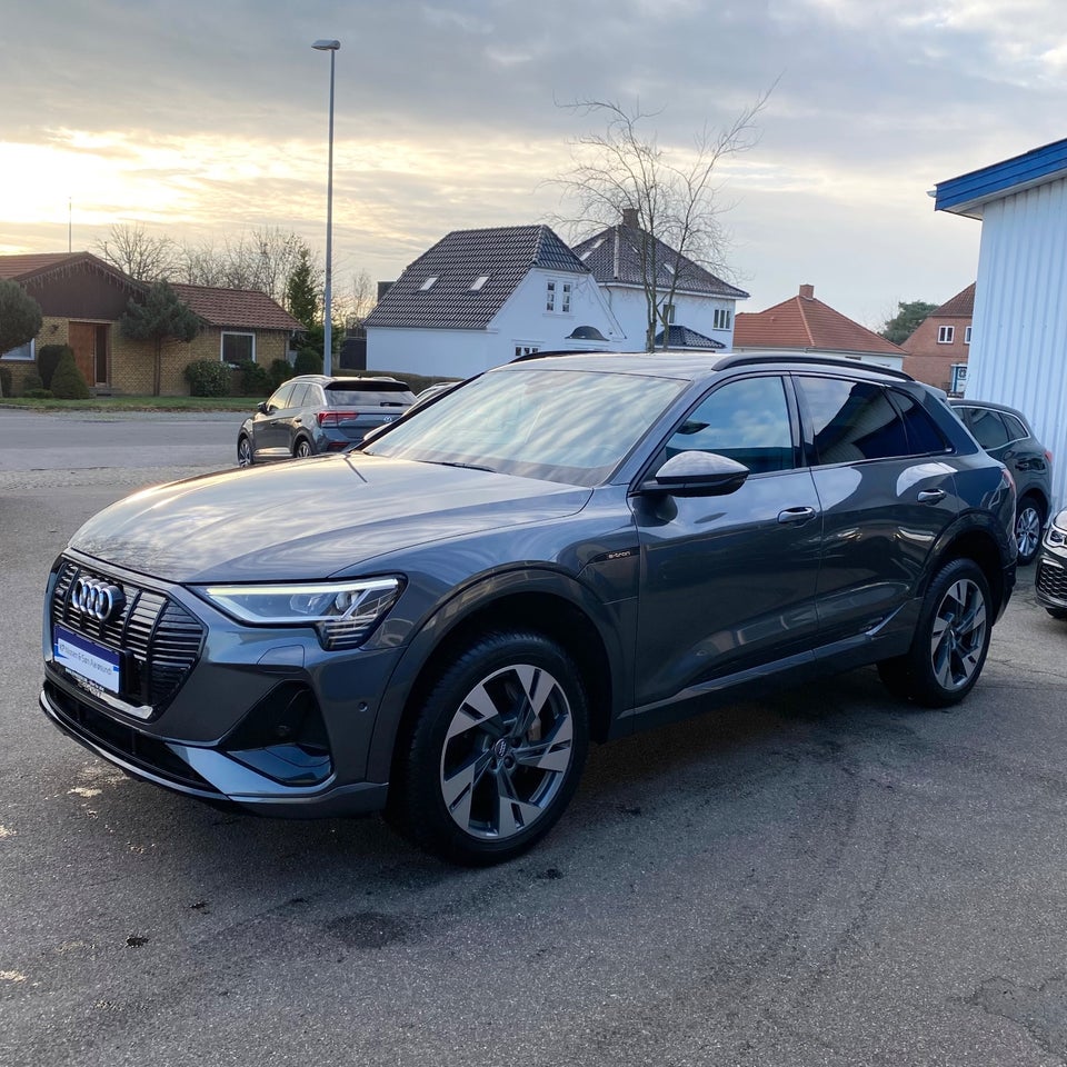Audi e-tron 50 S-line quattro 5d