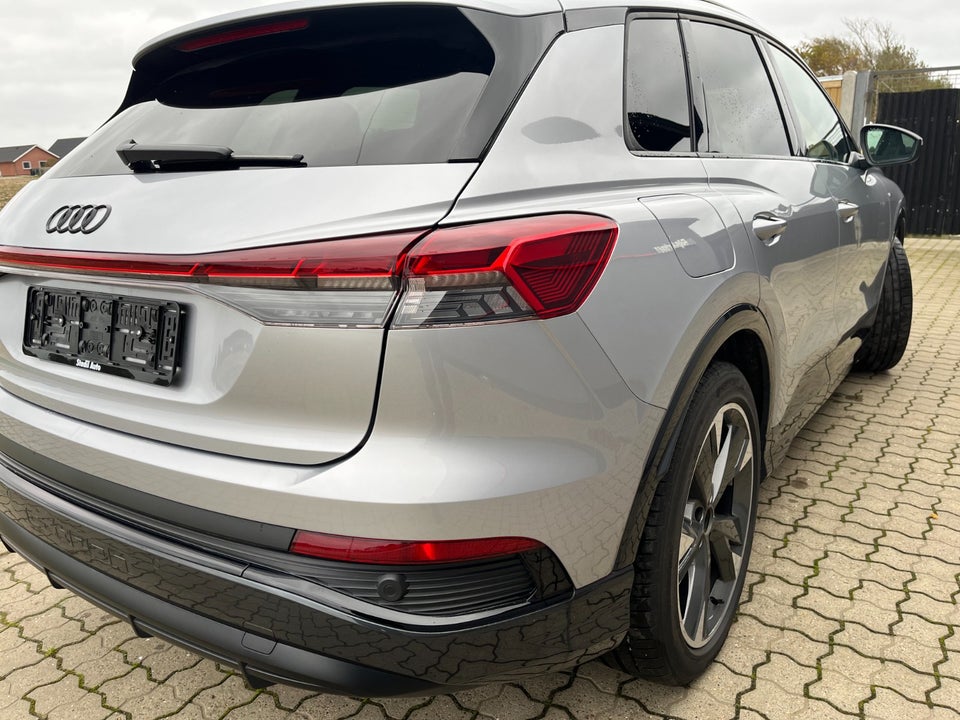 Audi Q4 e-tron 40 S-line 5d