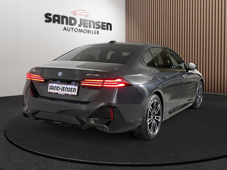 BMW i5 eDrive40 M-Sport 4d