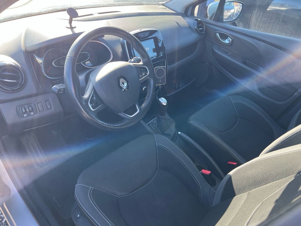 Renault Clio IV 1,5 dCi 90 Zen Sport Tourer 5d