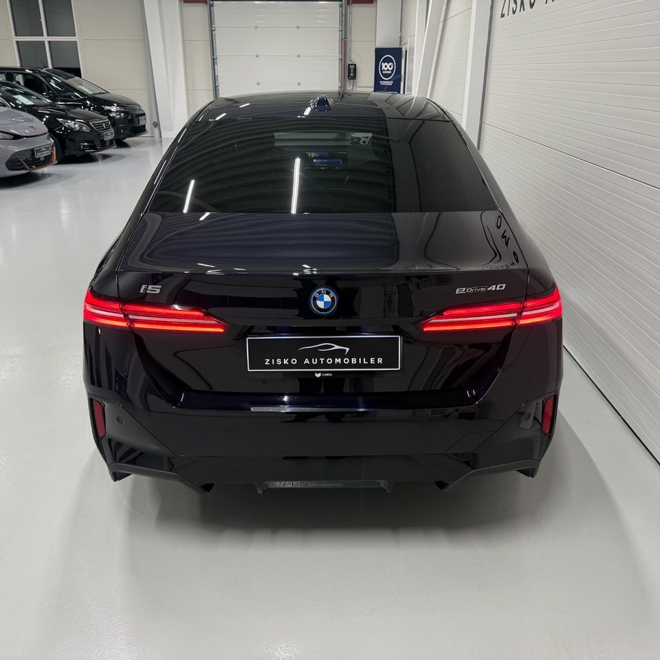 BMW i5 eDrive40 M-Sport 4d