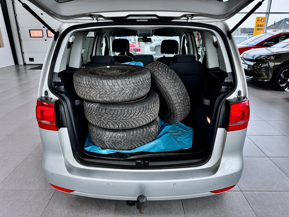 VW Touran 1,6 TDi 105 Comfortline BMT 7prs 5d