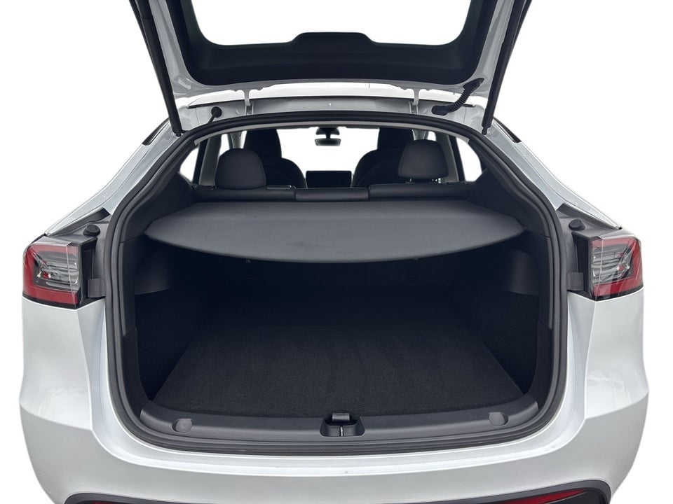 Tesla Model Y RWD 5d
