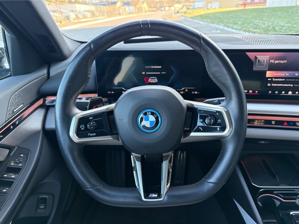 BMW i5 eDrive40 M-Sport 4d