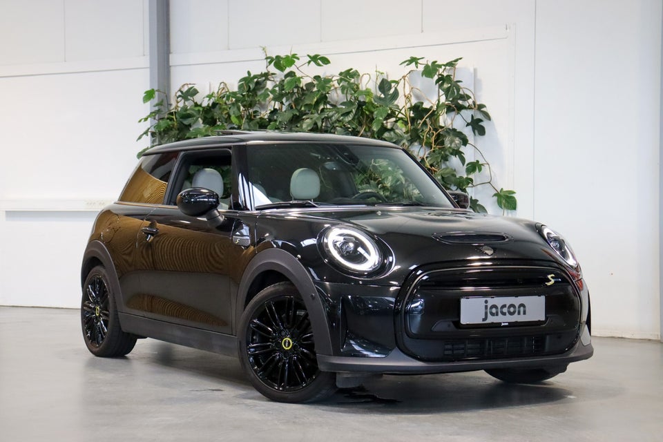 MINI Cooper SE Maximise 3d