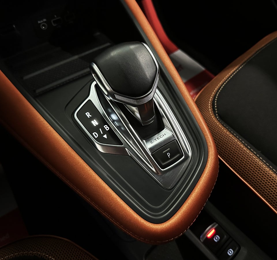 Renault Captur 1,6 E-Tech Intens 5d