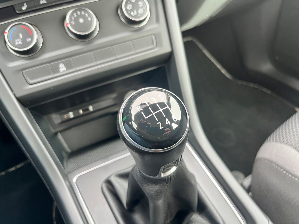 VW Touran 1,6 TDi 115 Comfortline Van 5d