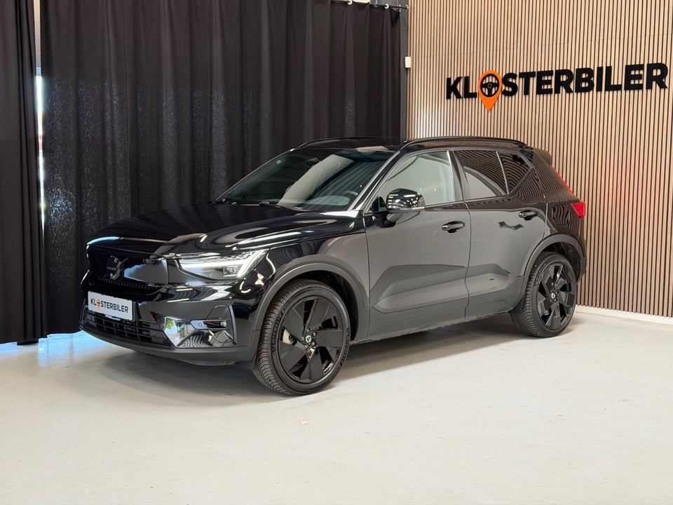 Volvo EX40 Extended Range Black Edition 5d