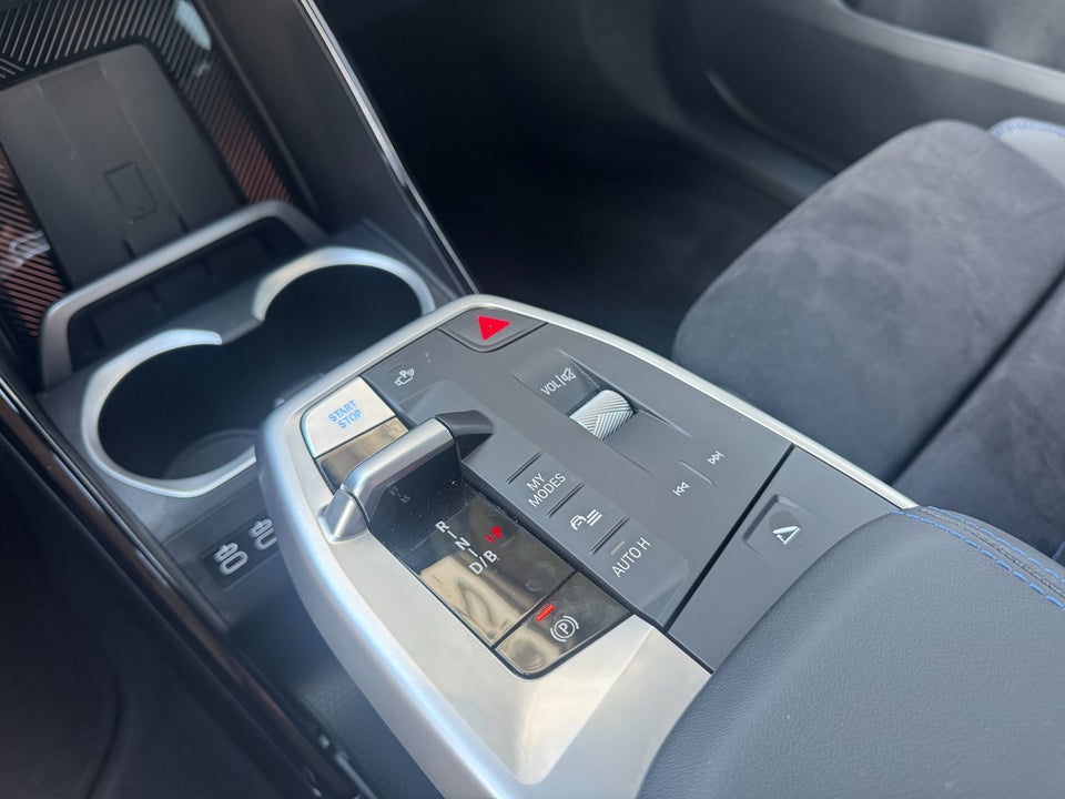 BMW iX2 eDrive20 Fully Charged M-Sport 5d