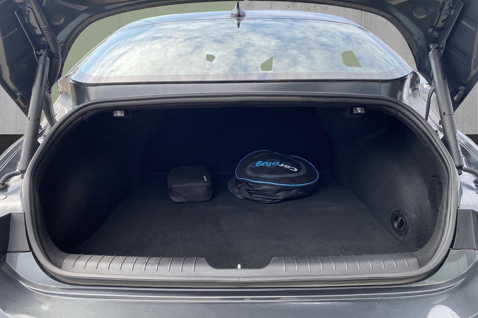 Hyundai Ioniq 6 77 Essential 4d