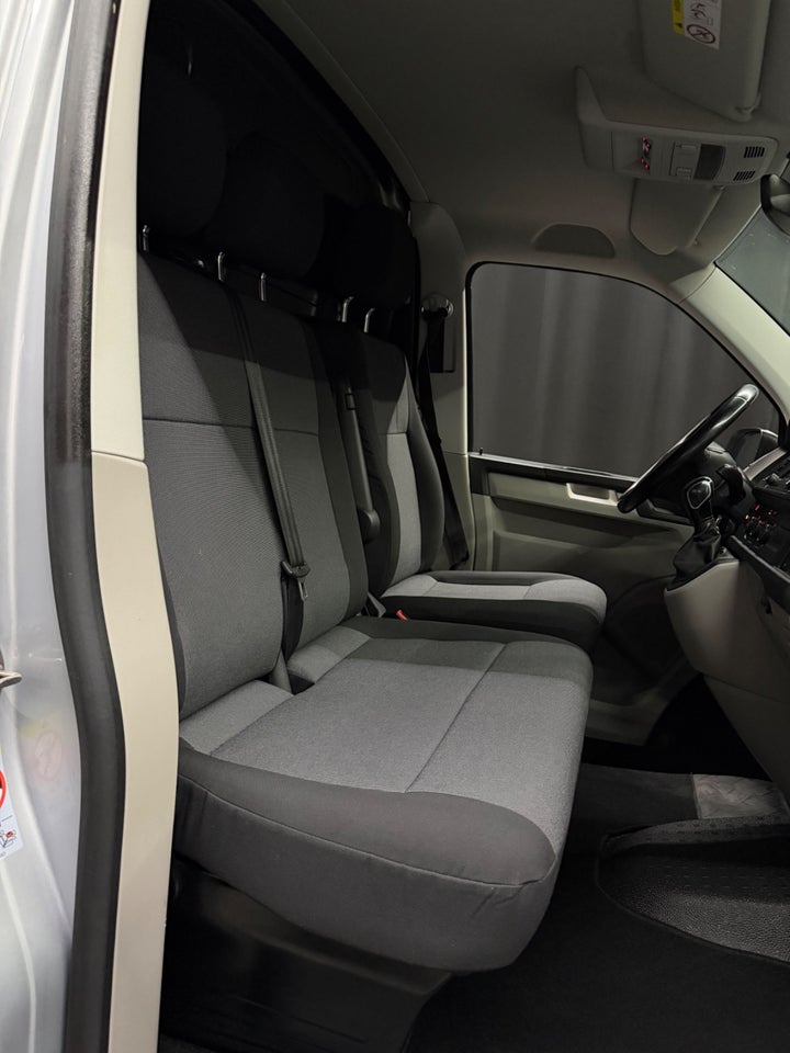 VW Transporter 2,0 TDi 150 Kassevogn DSG lang