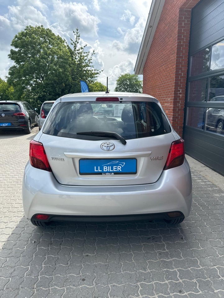 Toyota Yaris 1,0 VVT-i T2 Komfort 5d