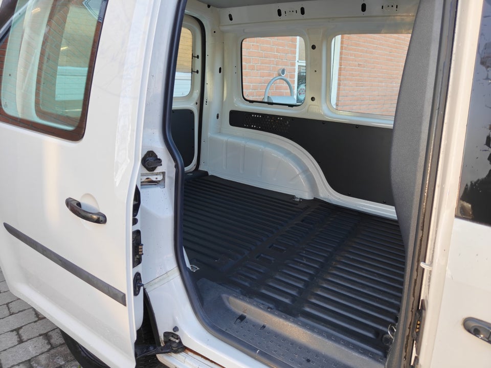 VW Caddy 2,0 TDi 75 BMT Van 4d