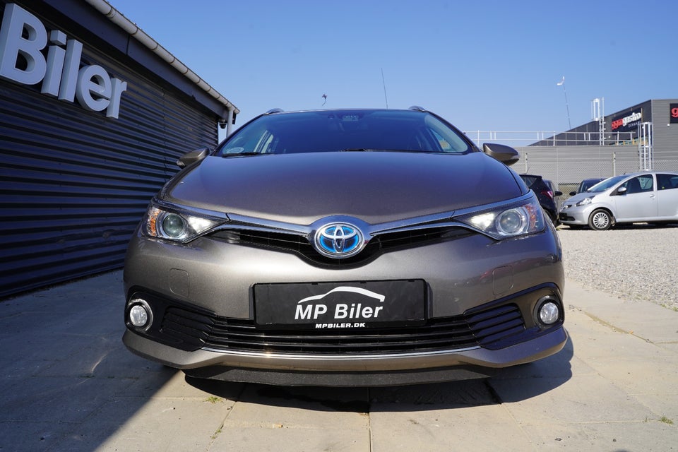 Toyota Auris 1,8 Hybrid H2 Comfort Touring Sports CVT 5d