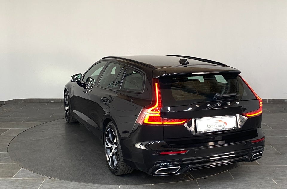 Volvo V60 2,0 T8 ReCharge R-Design aut. AWD 5d