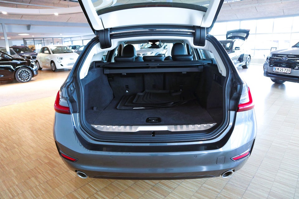 BMW 330e 2,0 Touring Sport Line aut. 5d