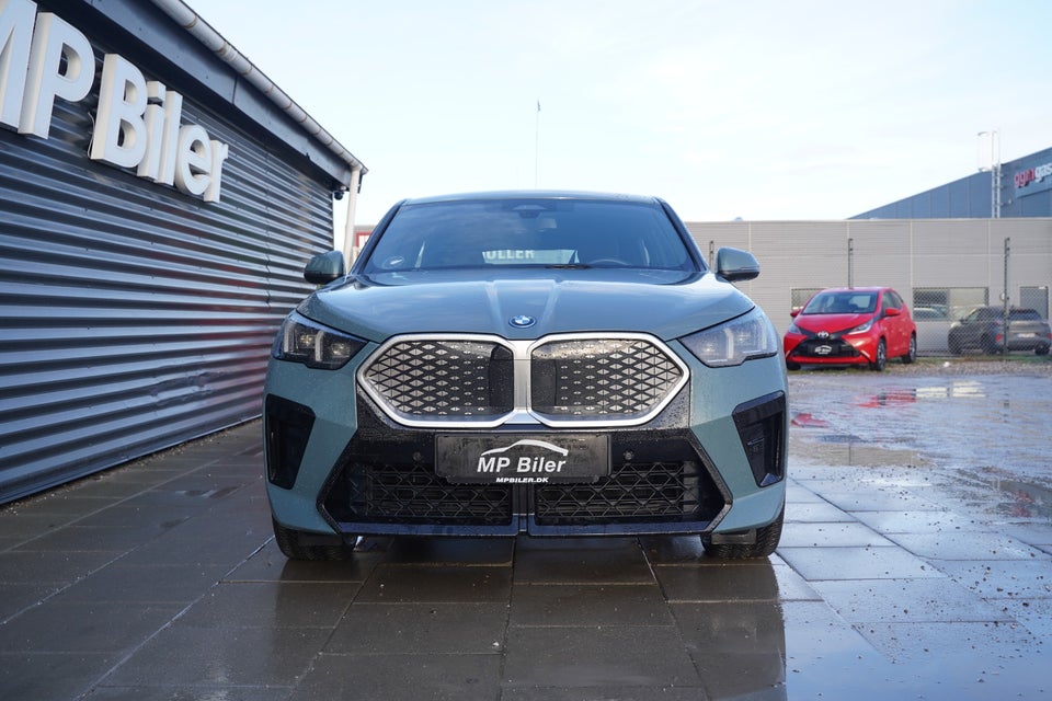 BMW iX2 eDrive20 M-Sport 5d