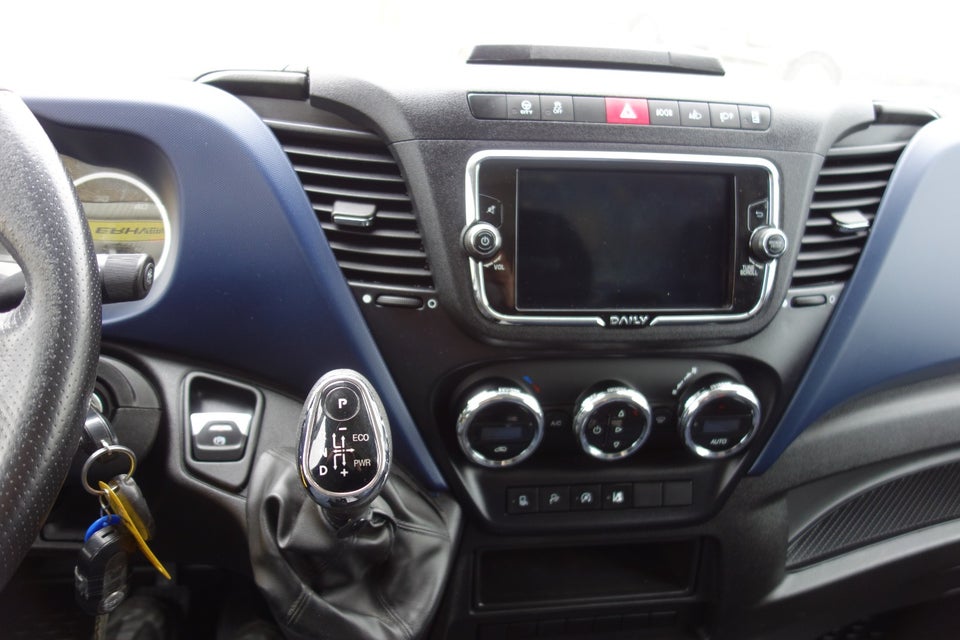 Iveco Daily 2,3 35S16 12m³ Van AG8