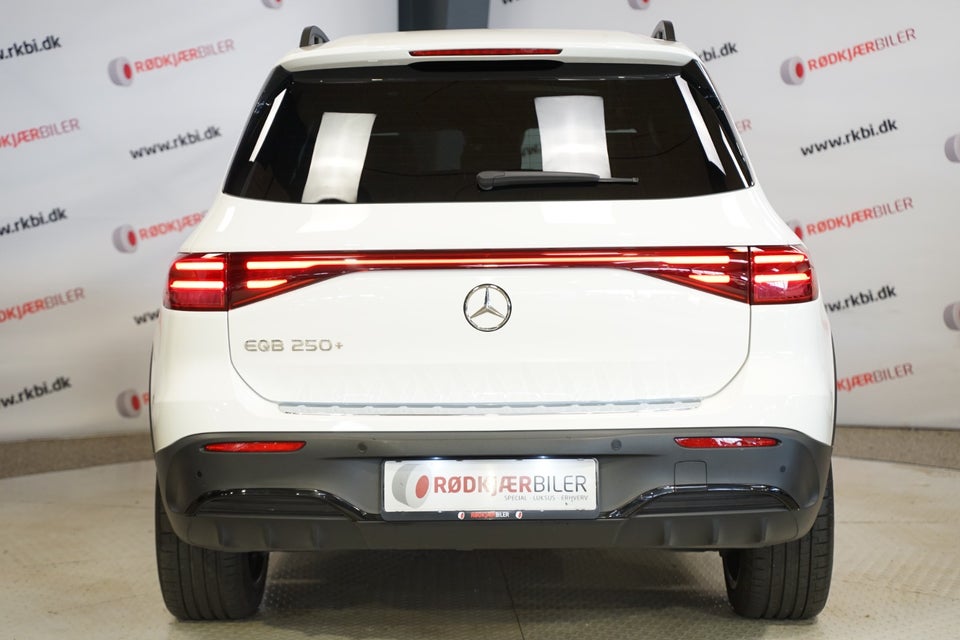 Mercedes EQB250+ AMG Line 5d