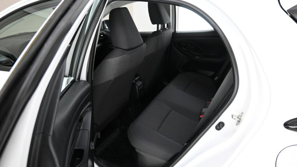 Toyota Yaris 1,5 Hybrid H3 e-CVT 5d