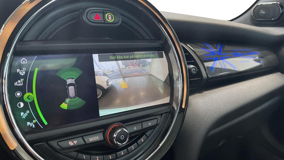 MINI Cooper SE Maximise 3d