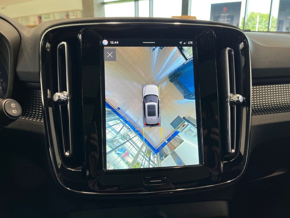 Volvo XC40 P6 ReCharge Pro 5d