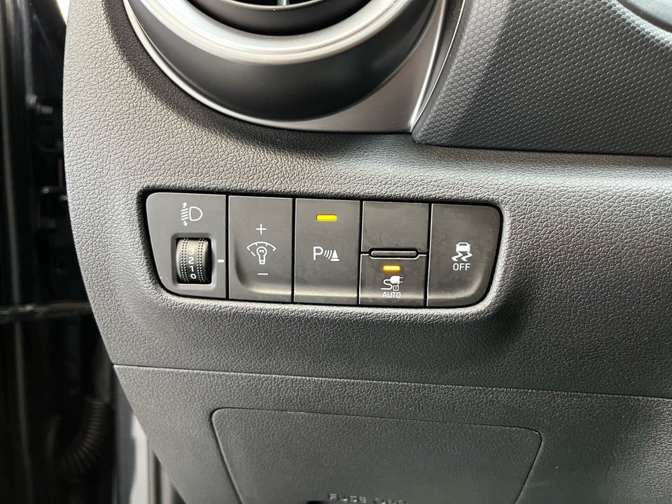 Hyundai Kona 39 EV Essential 5d