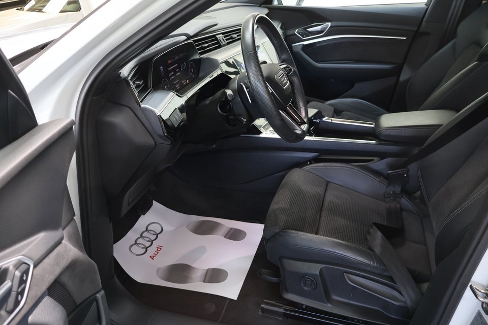 Audi e-tron 55 S-line Sportback quattro 5d