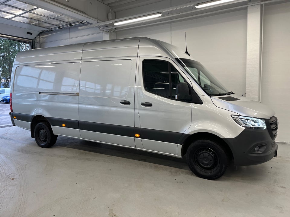 Mercedes Sprinter 319 3,0 CDi A3 Kassevogn aut. RWD