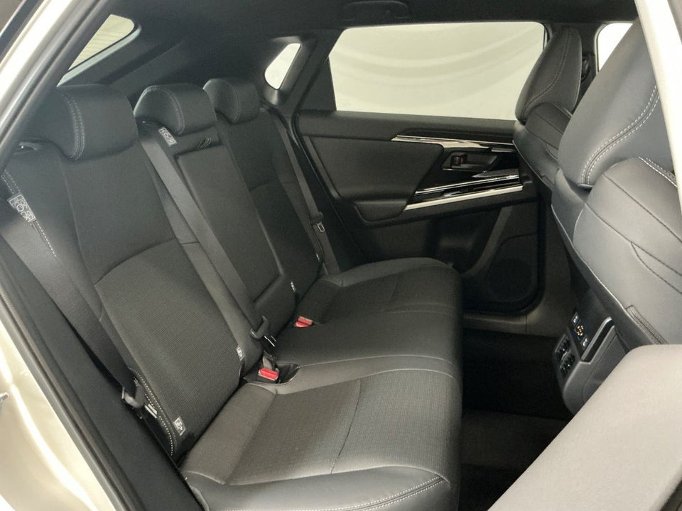 Toyota bZ4X Executive 5d