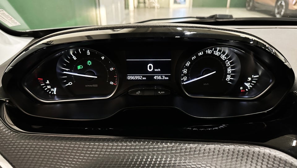 Peugeot 208 1,5 BlueHDi 100 Prestige 5d