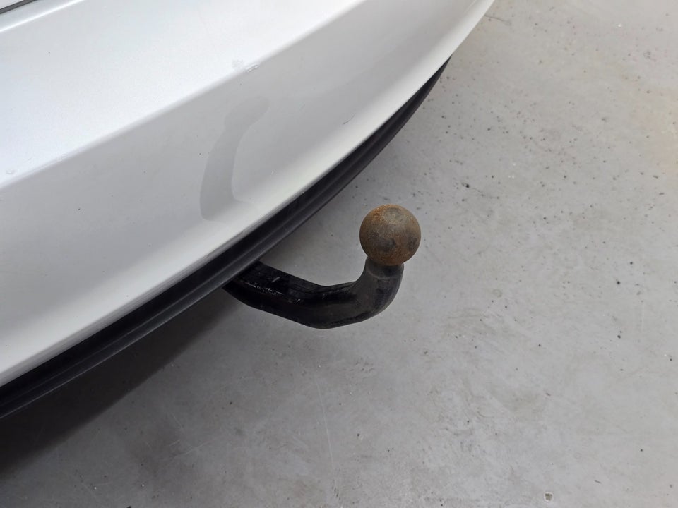 Tesla Model 3 Long Range AWD 4d