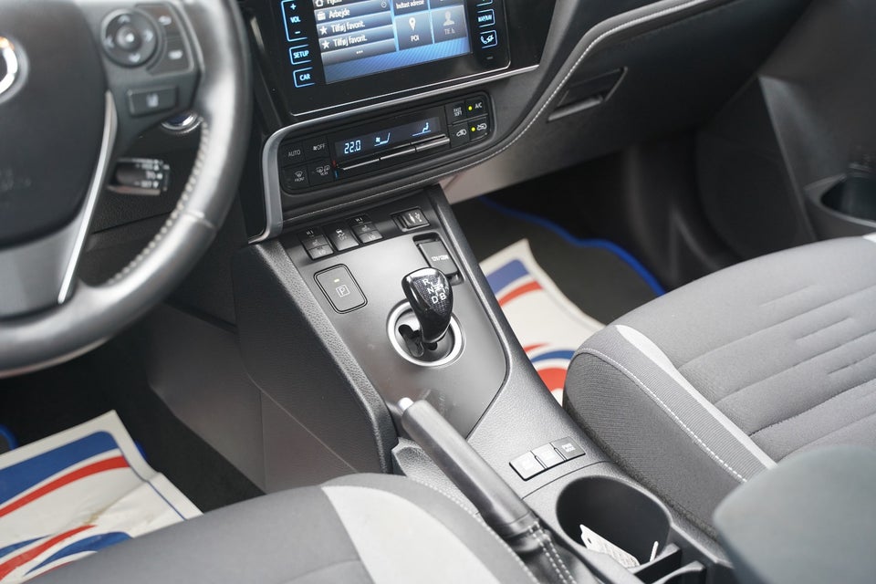 Toyota Auris 1,8 Hybrid H2 CVT 5d