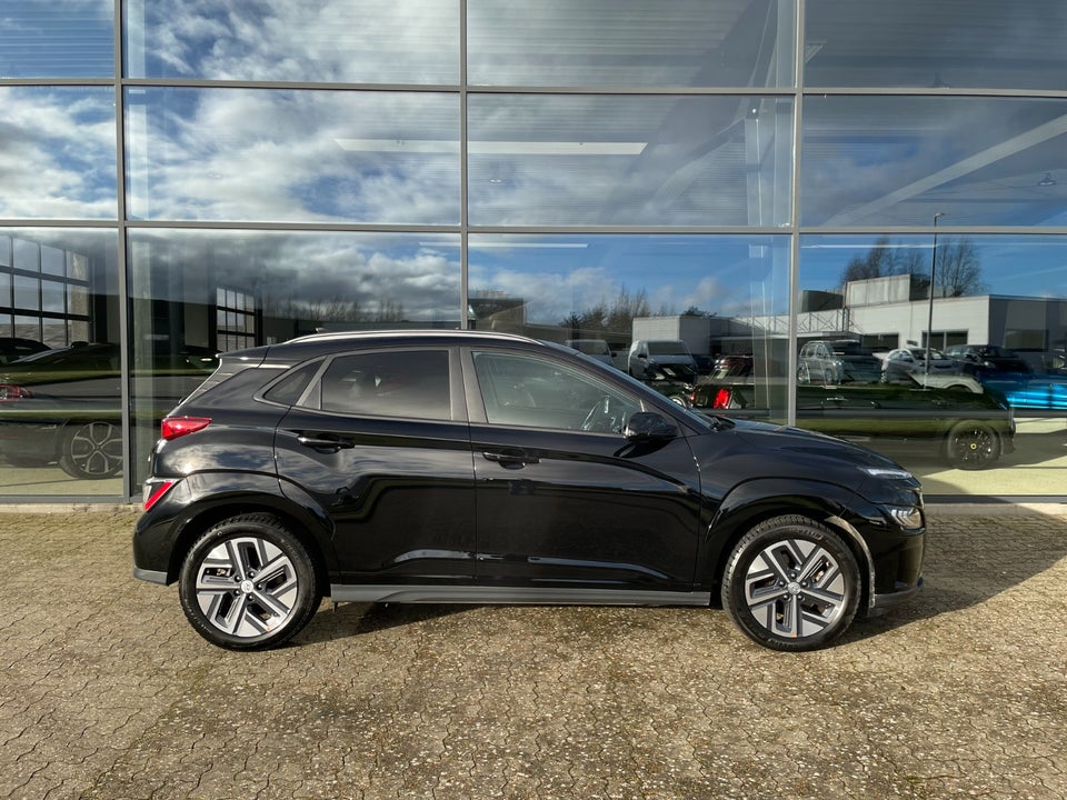 Hyundai Kona 64 EV Ultimate 5d