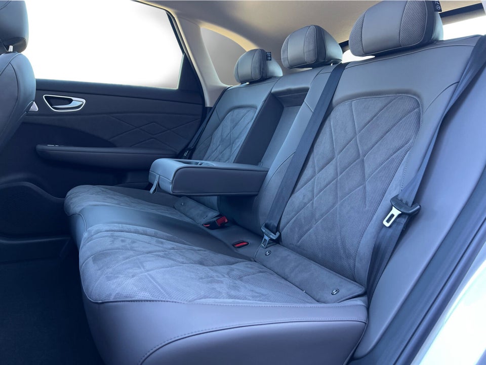 MG MGS6 77 Luxury Long Range 5d